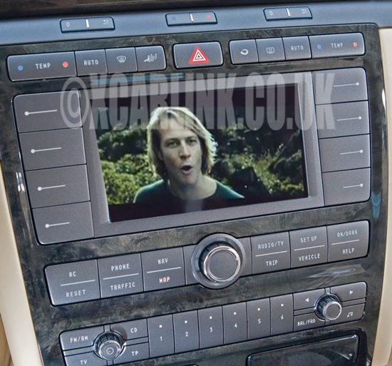 VW Phaeton / Bentley Continental Multimedia Rear Camera Interface